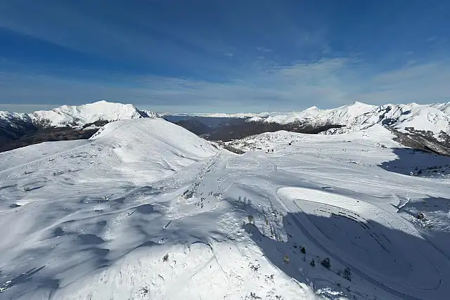 Cabinovia Barzio-Bobbio ed impianti sci aperti tutti i giorni fino al 6 aprile 2025⛷️🏂