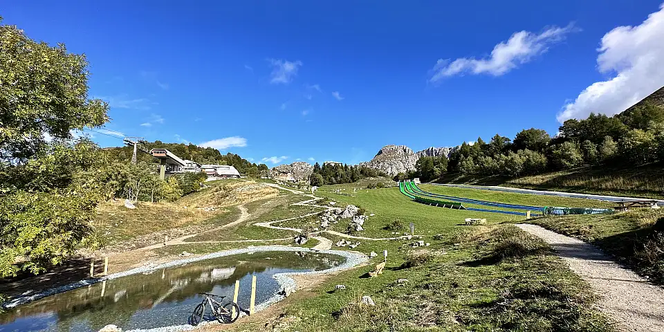 Barzio-Bobbio cable car, Gnomes' Park Playground Area, and Bobbiotube open every Saturday and Sunday in September.